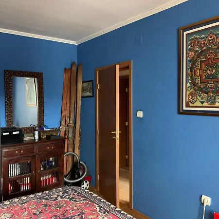 Gondola Flat Number 5 *